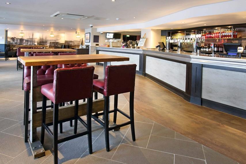 The Angel Hotel Wetherspoon Whitby Exterior photo