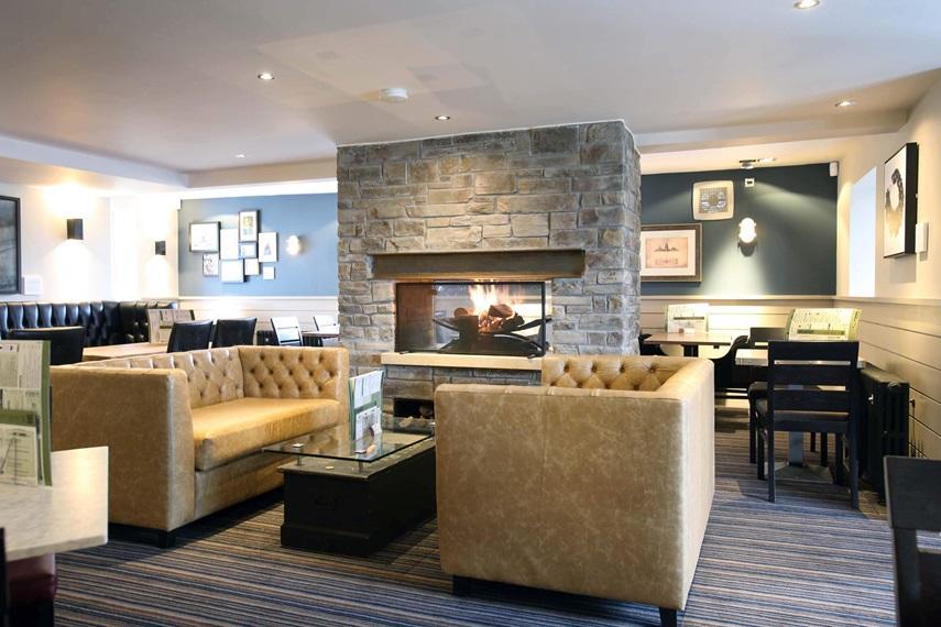 The Angel Hotel Wetherspoon Whitby Exterior photo